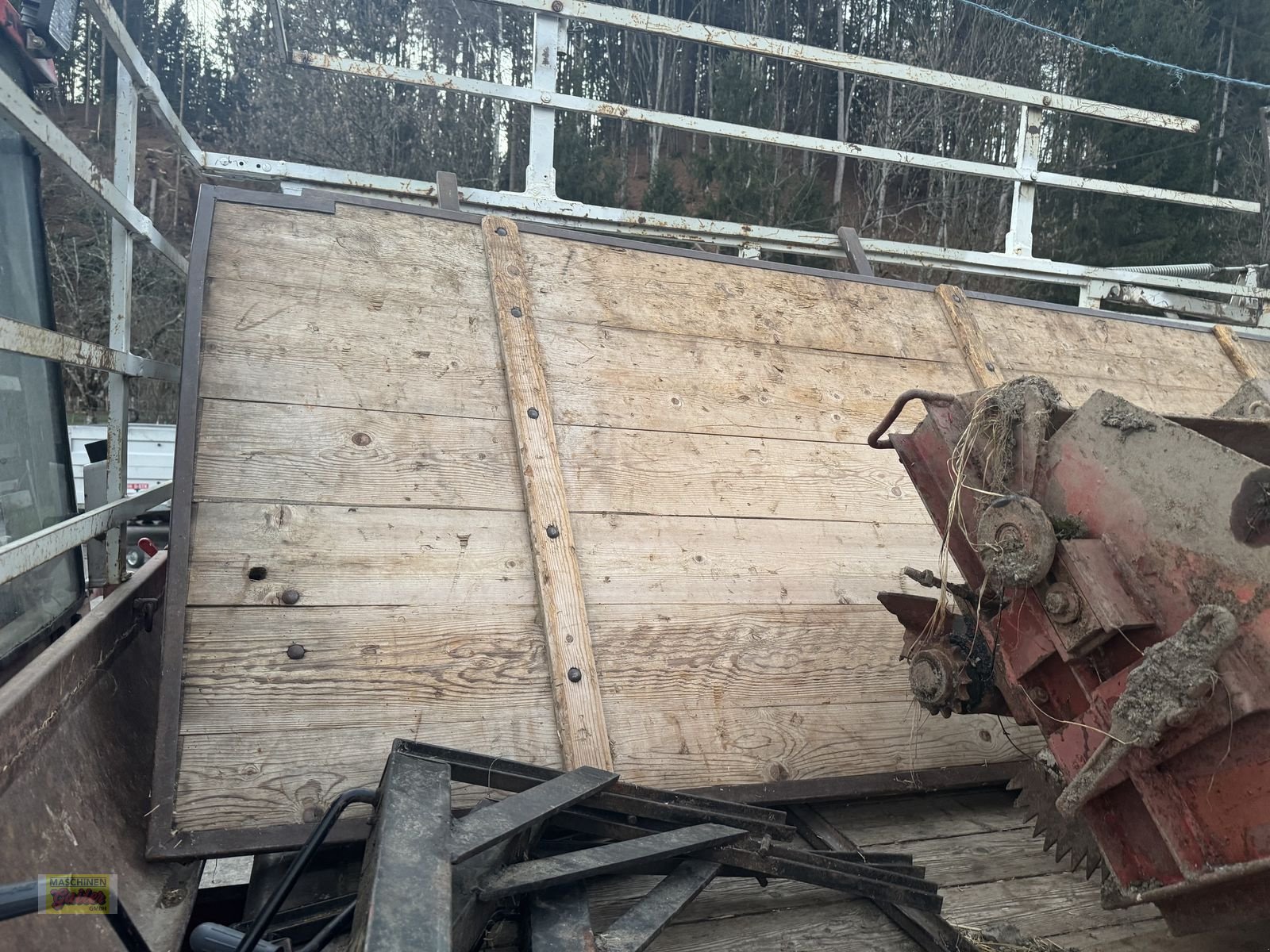 Transportfahrzeug типа Lindner T 3500 S mit Ladewagenaufbau und Mistreuer, Gebrauchtmaschine в Kötschach (Фотография 26)