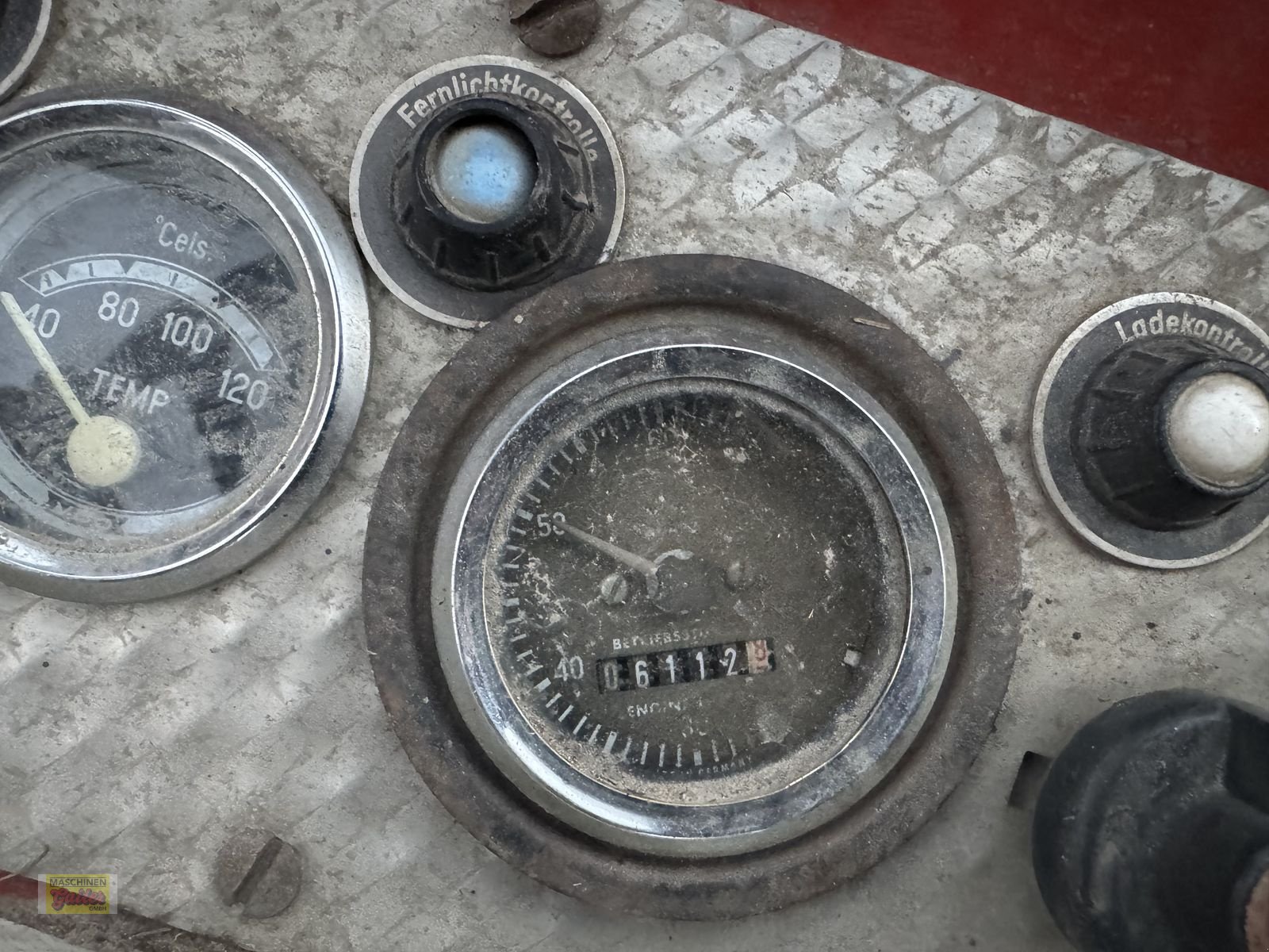 Transportfahrzeug типа Lindner T 3500 S mit Ladewagenaufbau und Mistreuer, Gebrauchtmaschine в Kötschach (Фотография 20)