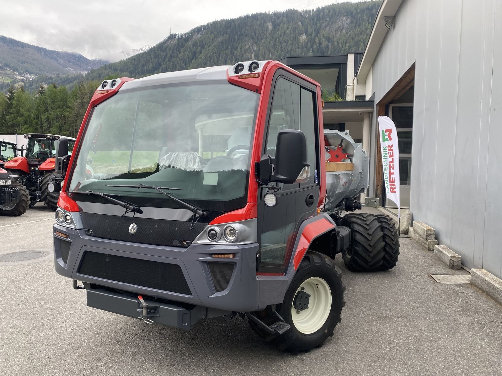Transportfahrzeug des Typs Lindner Transporter Unitrac 72 P5, Neumaschine in Ried im Oberinntal (Bild 4)