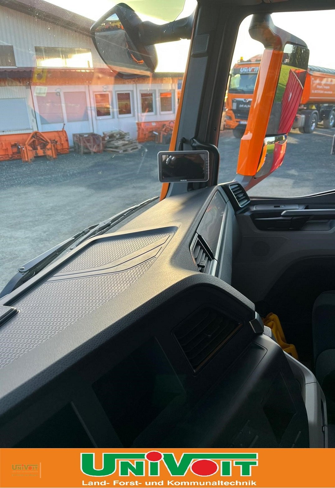 Transportfahrzeug от тип MAN TGS 18.510 Allrad mit Winterdienstausstattung + Streuer + Schneepflug, Neumaschine в Warmensteinach (Снимка 12)