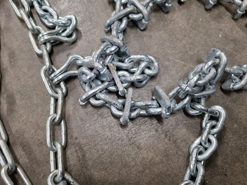 Transportfahrzeug des Typs Sonstige 255/65 R17 Schneeketten, Neumaschine in Chur (Bild 3)