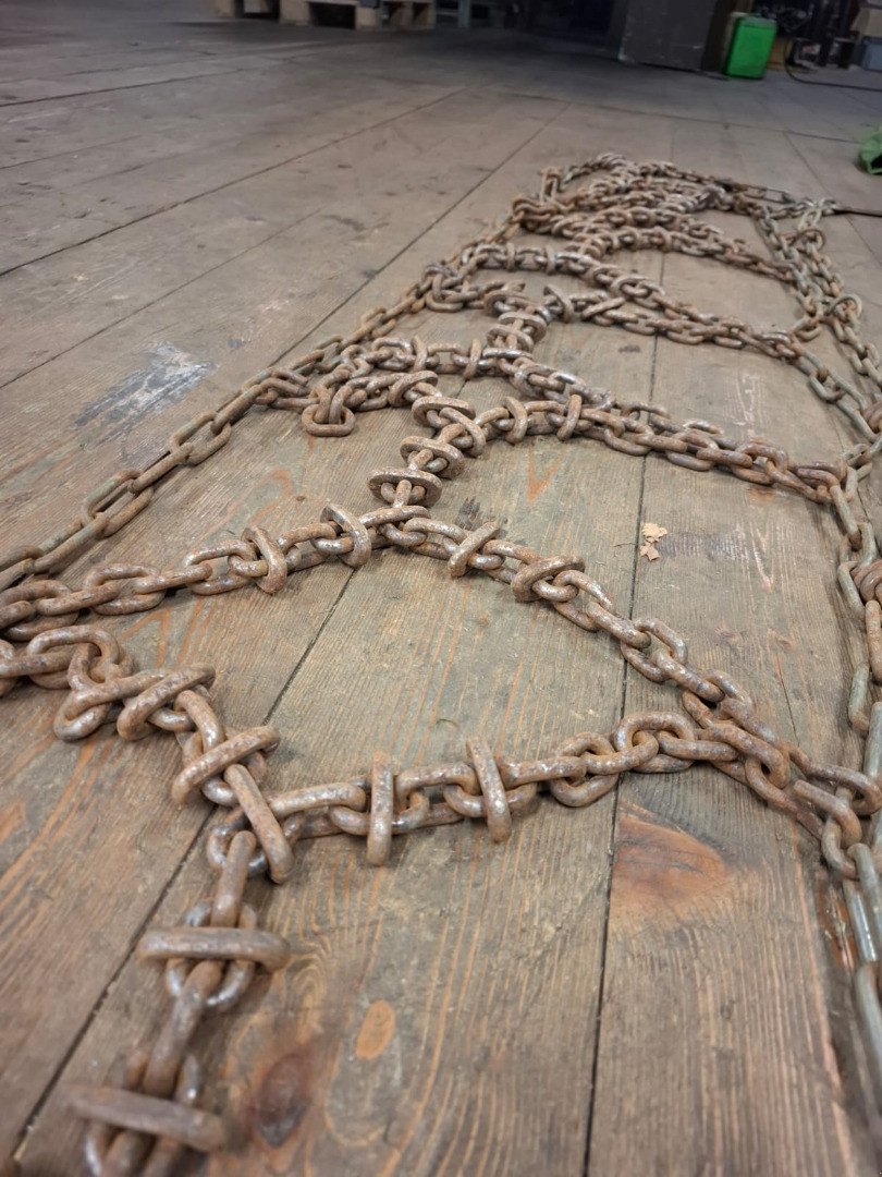 Transportfahrzeug типа Sonstige 31x15.50-15 Schneeketten, Gebrauchtmaschine в Chur (Фотография 6)