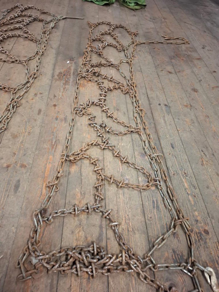 Transportfahrzeug типа Sonstige 31x15.50-15 Schneeketten, Gebrauchtmaschine в Chur (Фотография 7)