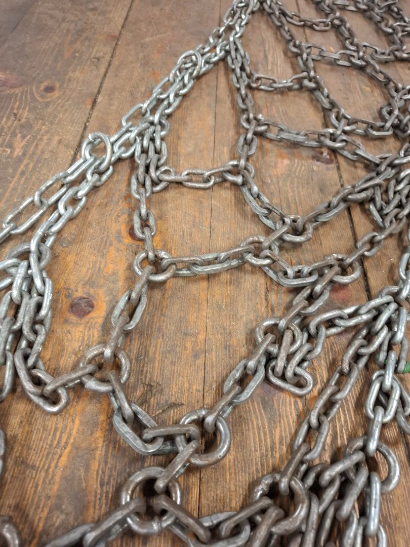 Transportfahrzeug Türe ait Sonstige 31x15.50 15 Schneeketten, Gebrauchtmaschine içinde Chur (resim 2)