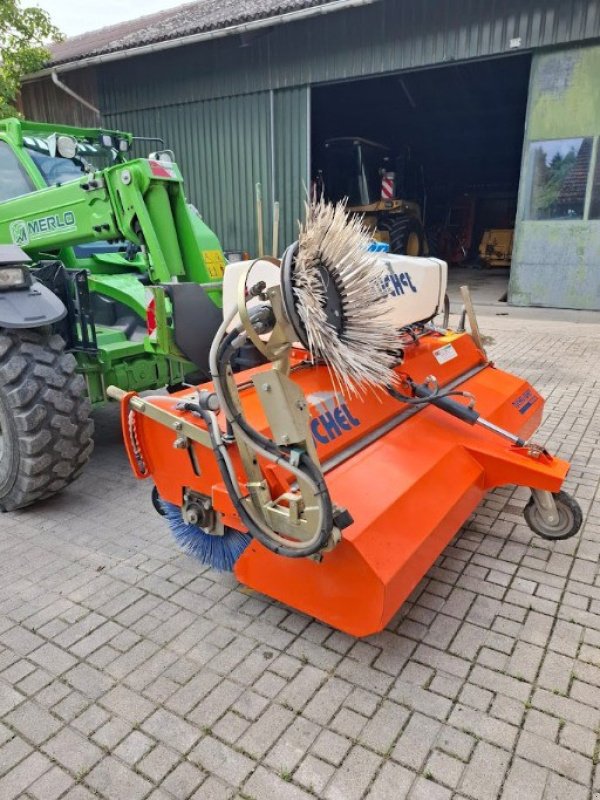 Transportfahrzeug типа Tuchel Sweep Profi 660 - 230, Gebrauchtmaschine в Bertschikon (Фотография 2)