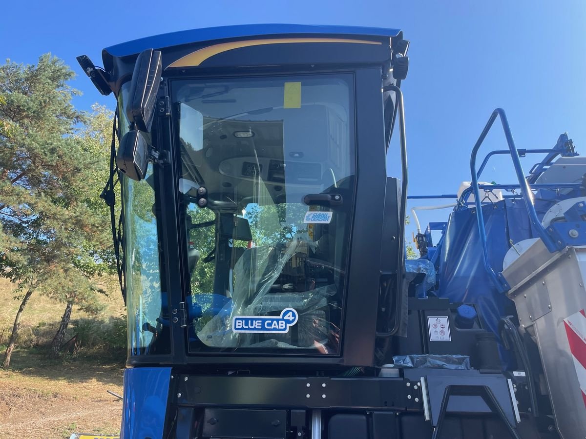 Traubenvollernter of the type Braud 9070L, Neumaschine in Obritzberg (Picture 14)