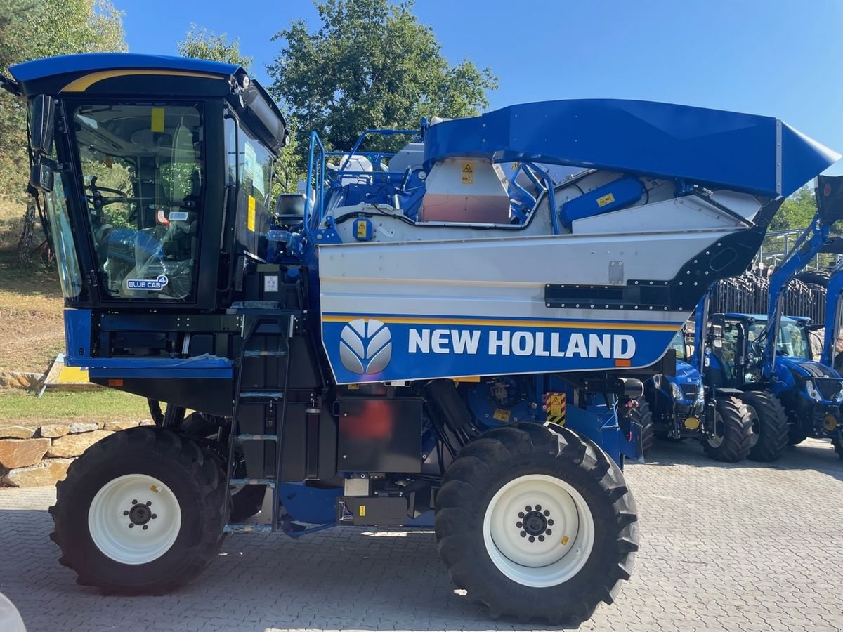 Traubenvollernter of the type Braud 9070L, Neumaschine in Obritzberg (Picture 4)