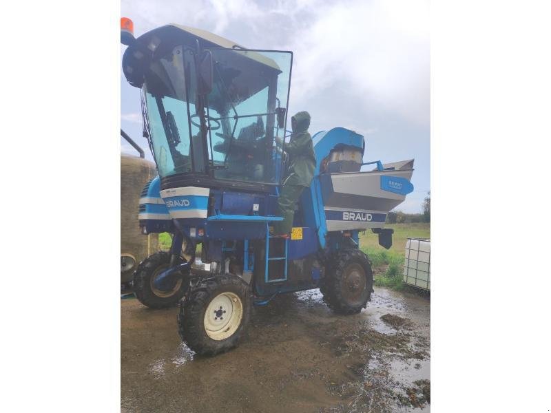 Traubenvollernter van het type Braud SB53, Gebrauchtmaschine in ANTIGNY (Foto 1)
