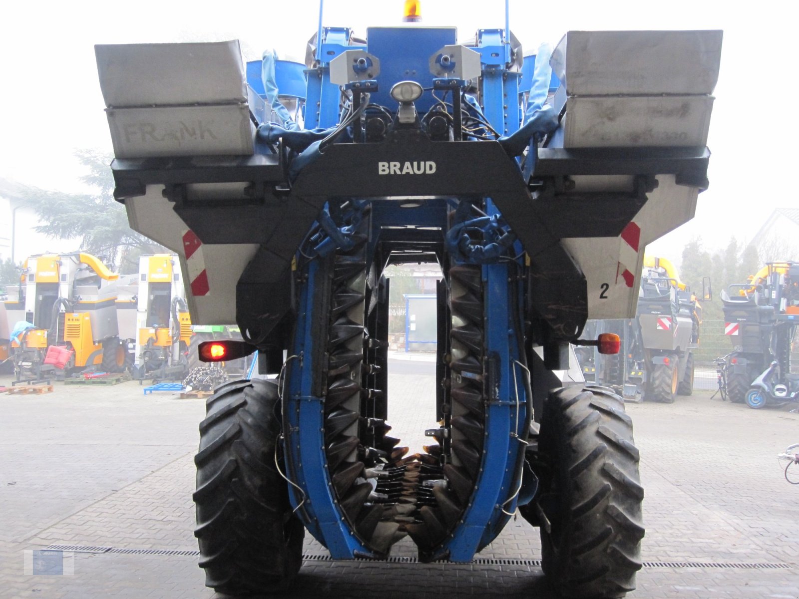 Traubenvollernter van het type Braud VL 6080, Gebrauchtmaschine in Lörzweiler (Foto 3)