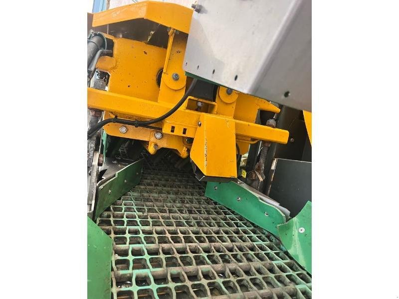 Traubenvollernter tip Gregoire GS4.4, Gebrauchtmaschine in BRAY en Val (Poză 10)