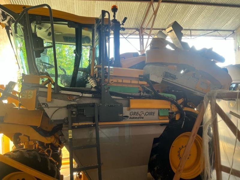 Traubenvollernter del tipo Gregoire GS4.4, Gebrauchtmaschine en BRAY en Val