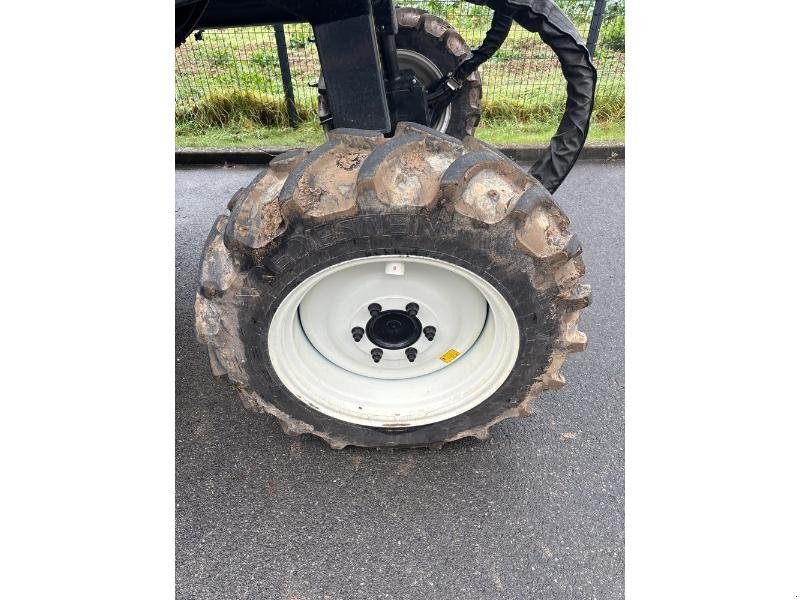 Traubenvollernter des Typs New Holland 9080N, Gebrauchtmaschine in BRAY en Val (Bild 11)