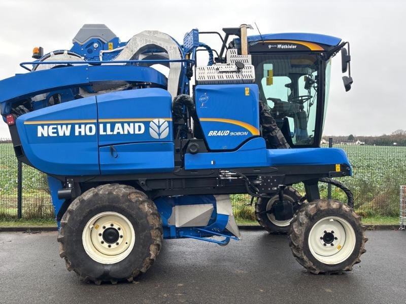 Traubenvollernter des Typs New Holland 9080N, Gebrauchtmaschine in BRAY en Val (Bild 1)