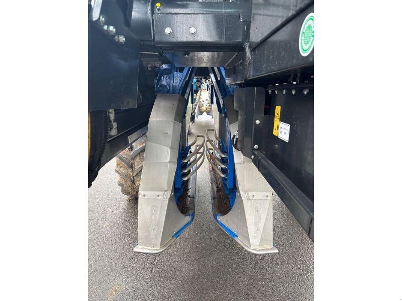 Traubenvollernter des Typs New Holland 9080N, Gebrauchtmaschine in BRAY en Val (Bild 10)