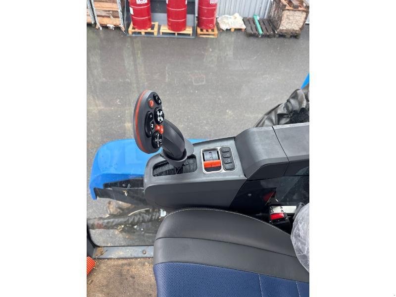 Traubenvollernter des Typs New Holland 9080N, Gebrauchtmaschine in BRAY en Val (Bild 8)