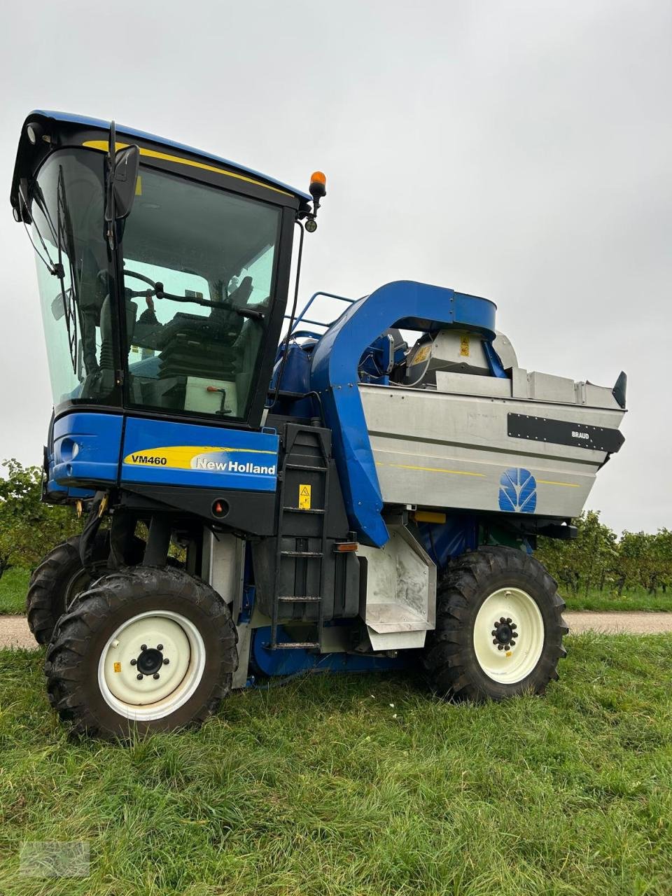 Traubenvollernter typu New Holland Braud VM460, Gebrauchtmaschine v Pragsdorf (Obrázek 4)