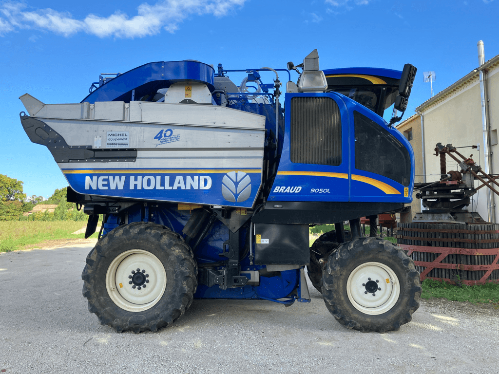 Traubenvollernter типа New Holland MAV NEW HOLLAND 9050 L, Gebrauchtmaschine в SAINT ANDIOL (Фотография 2)