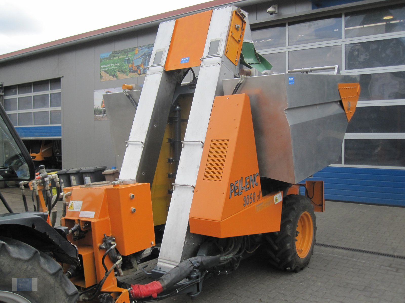 Traubenvollernter del tipo Pellenc 3050 AL, Gebrauchtmaschine In Lörzweiler (Immagine 1)