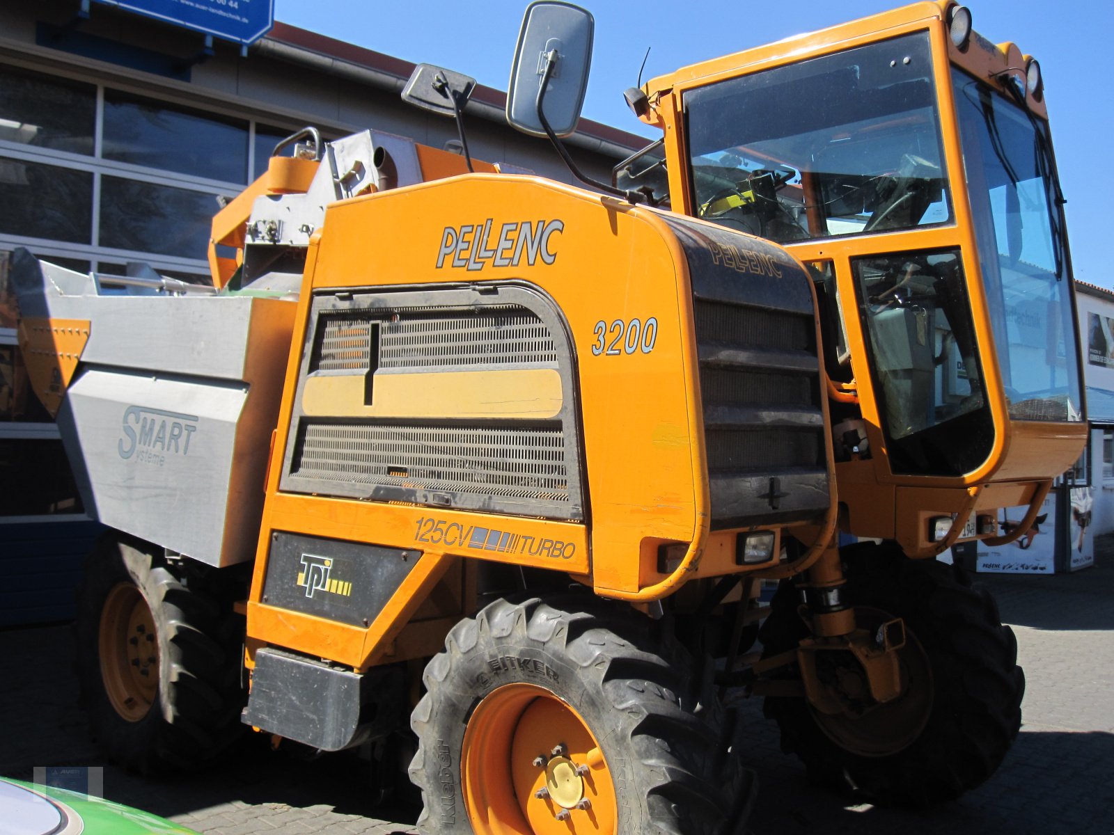 Traubenvollernter typu Pellenc 3200, Gebrauchtmaschine v Lörzweiler (Obrázek 1)