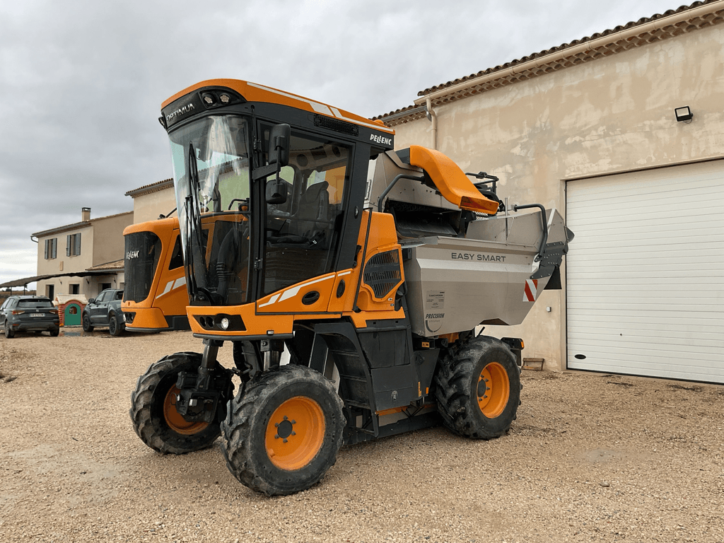 Traubenvollernter van het type Pellenc L8 3958156, Gebrauchtmaschine in SAINT ANDIOL (Foto 1)