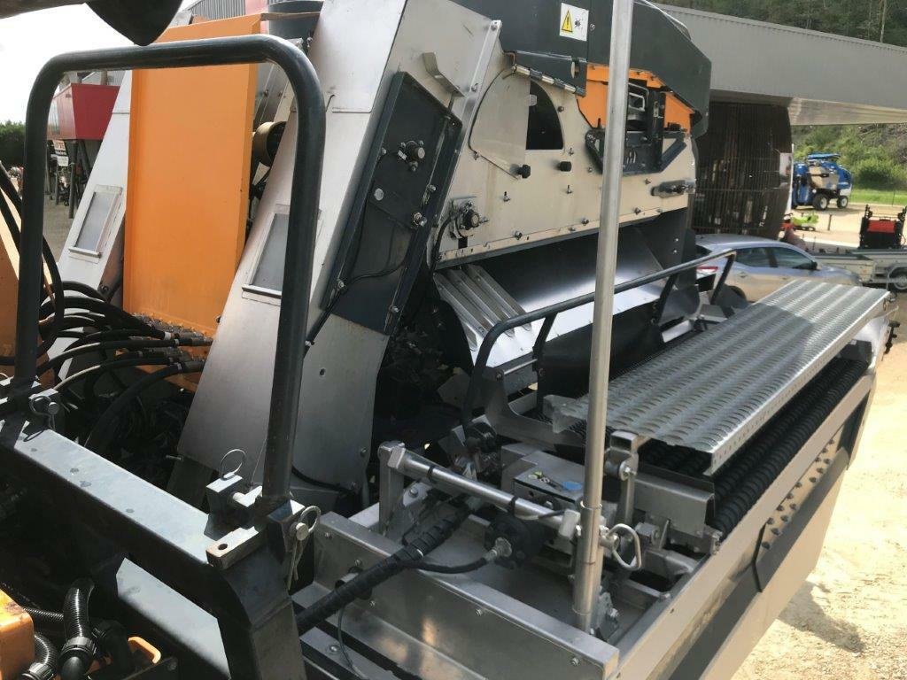 Traubenvollernter van het type Pellenc Machine à vendanger 8270 + SP2  Pellenc, Gebrauchtmaschine in NAINTRE (Foto 5)