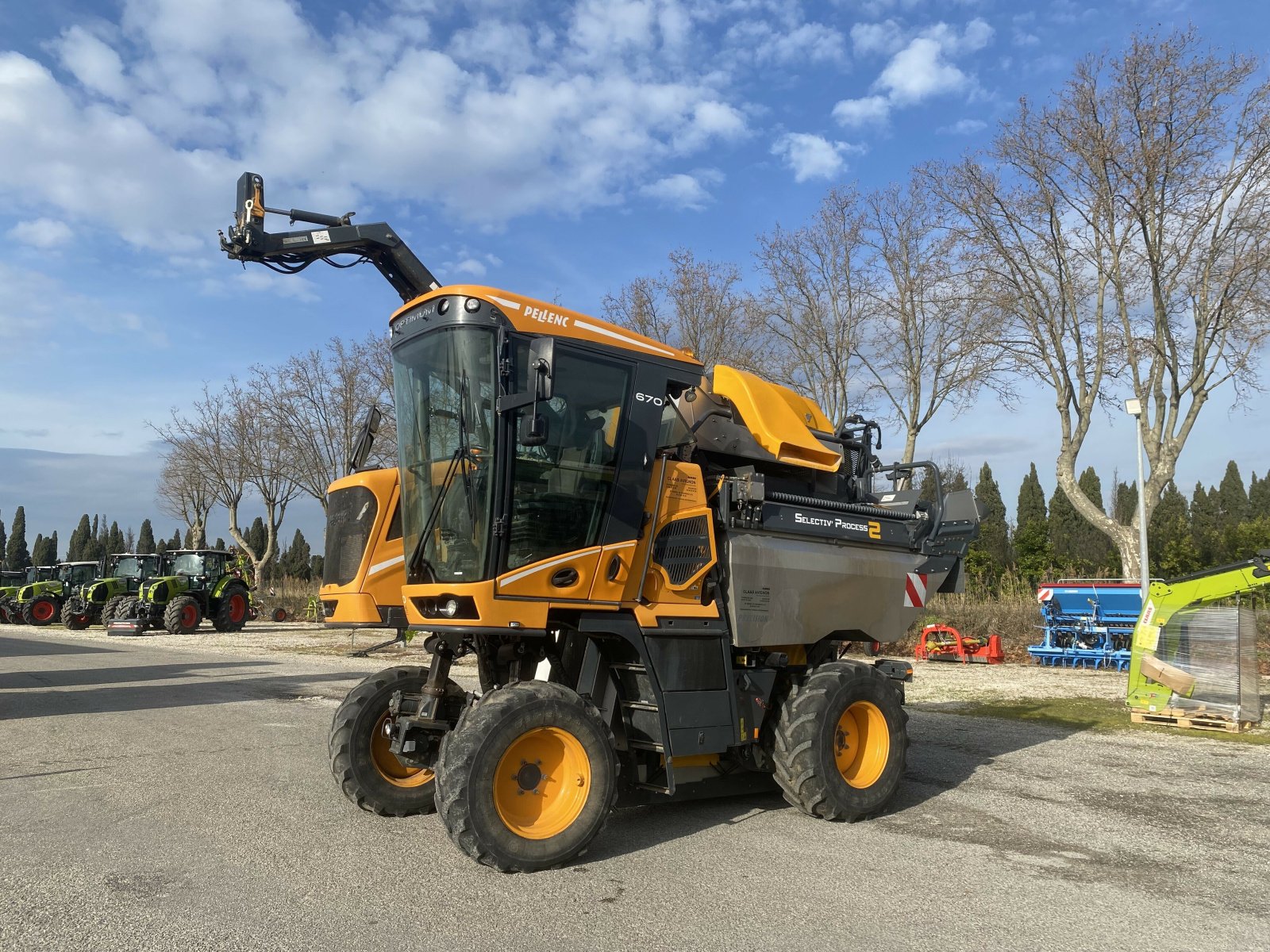 Traubenvollernter van het type Pellenc OPTIMUM 670 L SP2, Gebrauchtmaschine in SAINT ANDIOL (Foto 2)