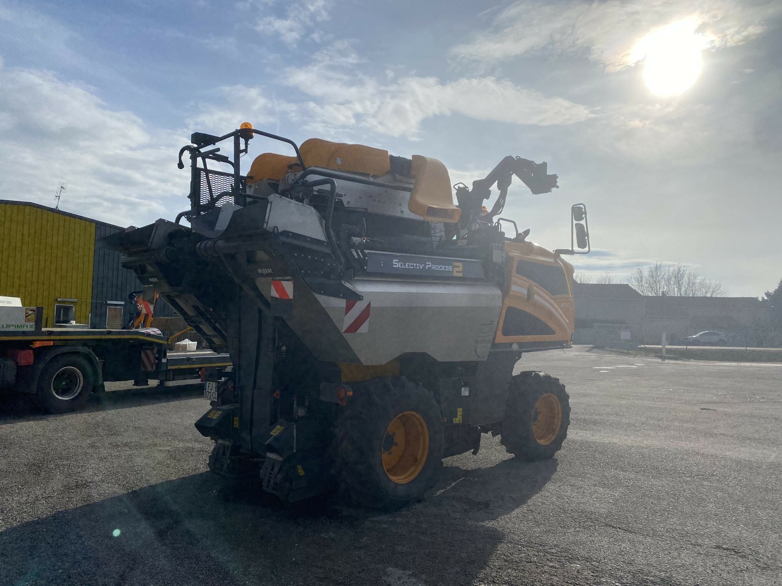 Traubenvollernter van het type Pellenc OPTIMUM 670 L SP2, Gebrauchtmaschine in SAINT ANDIOL (Foto 4)