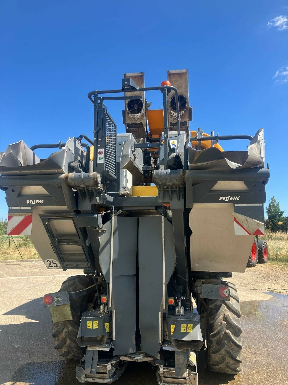 Traubenvollernter tipa Pellenc OPTIMUM 670, Gebrauchtmaschine u SAINT ANDIOL (Slika 2)