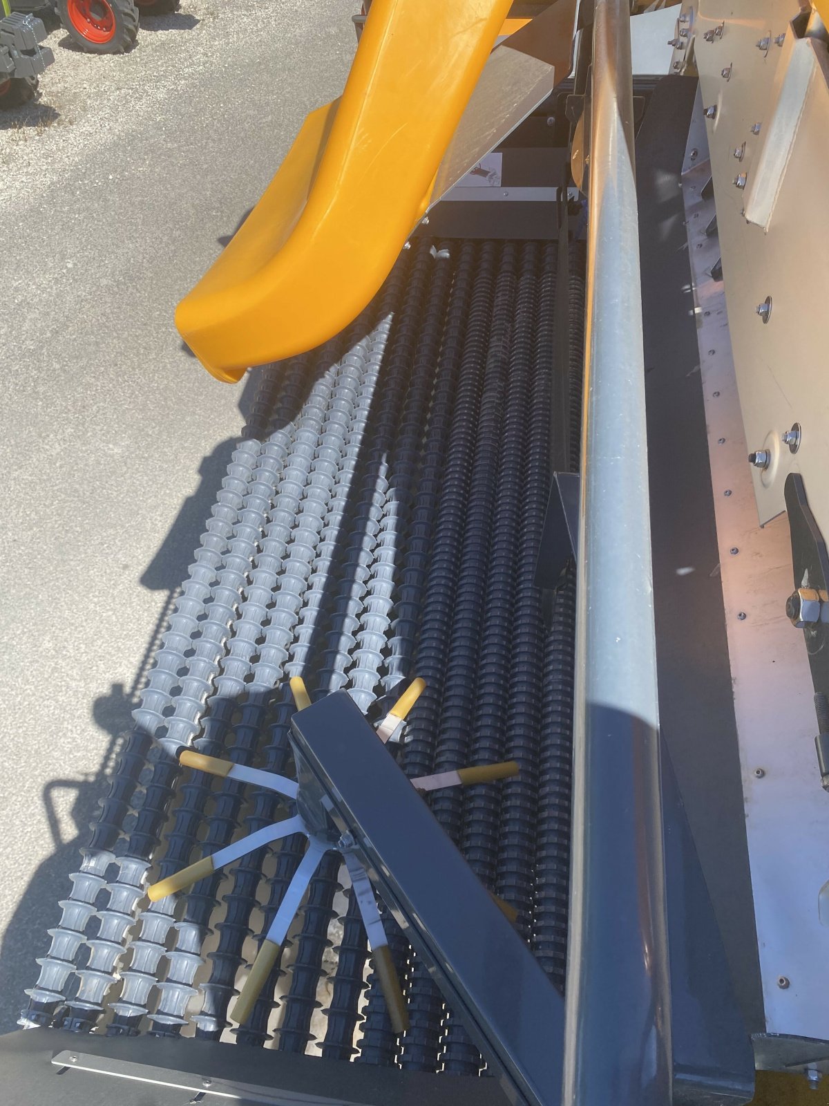 Traubenvollernter του τύπου Pellenc OPTIMUM L 10, Gebrauchtmaschine σε SAINT ANDIOL (Φωτογραφία 10)