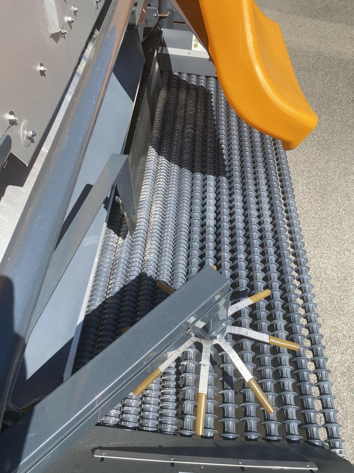 Traubenvollernter του τύπου Pellenc OPTIMUM L 10, Gebrauchtmaschine σε SAINT ANDIOL (Φωτογραφία 9)