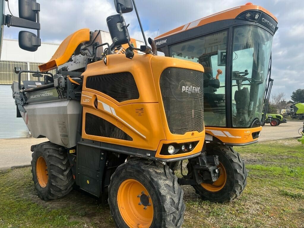 Traubenvollernter типа Pellenc OPTIMUM L 20 3958032, Gebrauchtmaschine в SAINT ANDIOL (Фотография 2)