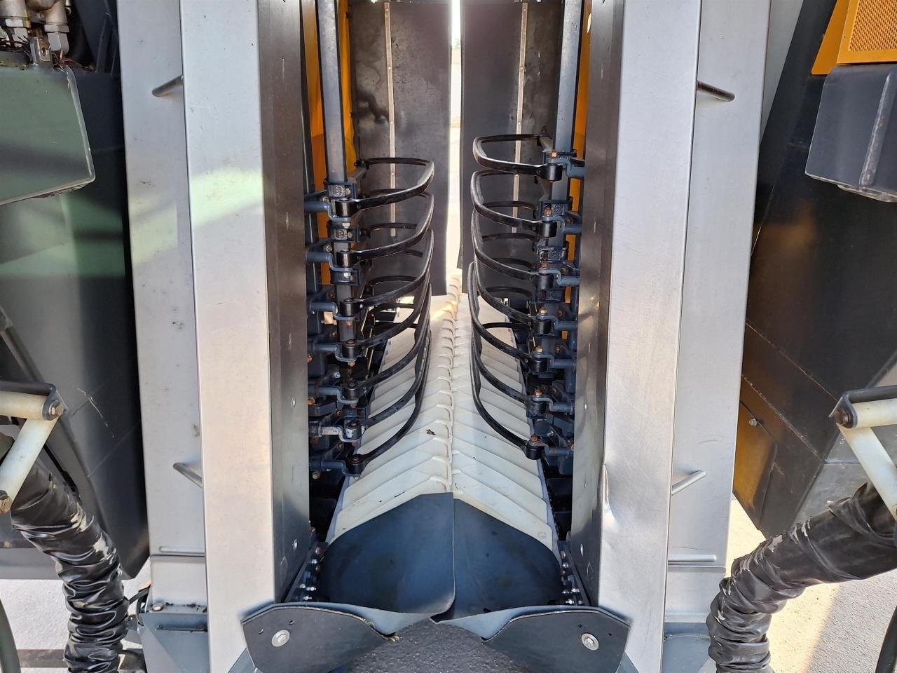 Traubenvollernter a típus Pellenc Optimum L20, Gebrauchtmaschine ekkor: Niederkirchen (Kép 12)