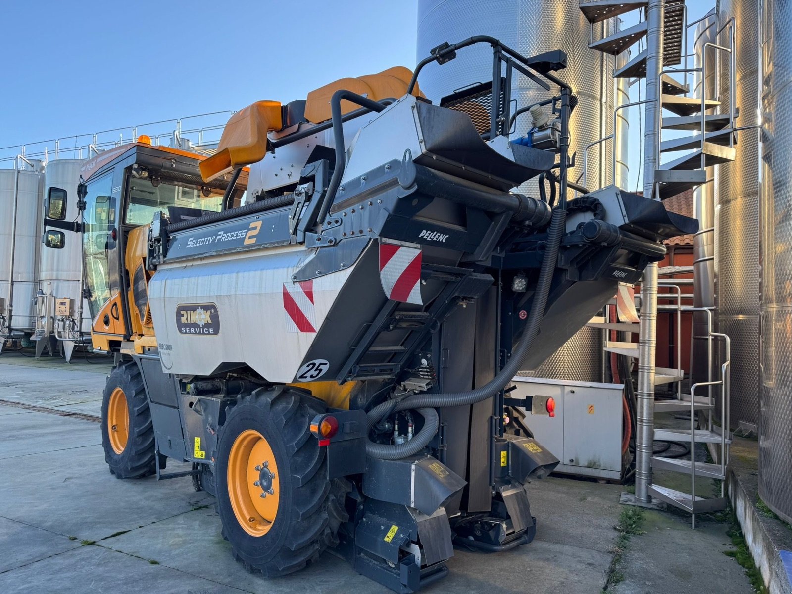 Traubenvollernter of the type Pellenc Optimus 680, Gebrauchtmaschine in Харманли (Picture 3)