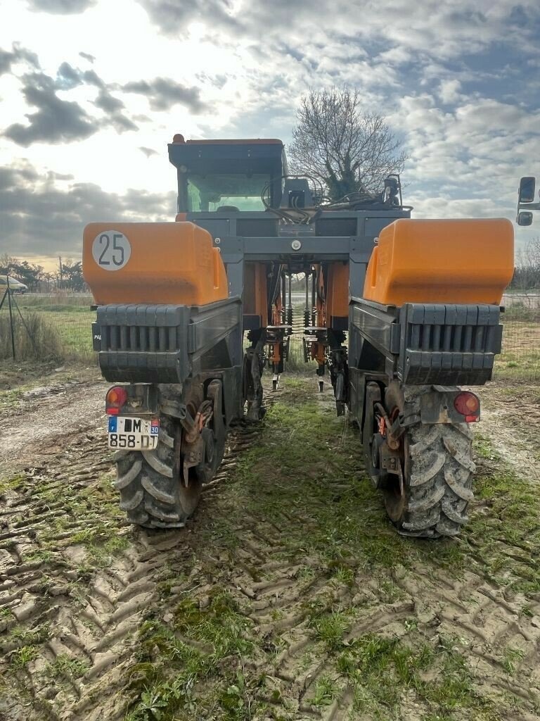 Traubenvollernter van het type Pellenc PORTEUR OPTIMUM 570, Gebrauchtmaschine in SAINT ANDIOL (Foto 5)