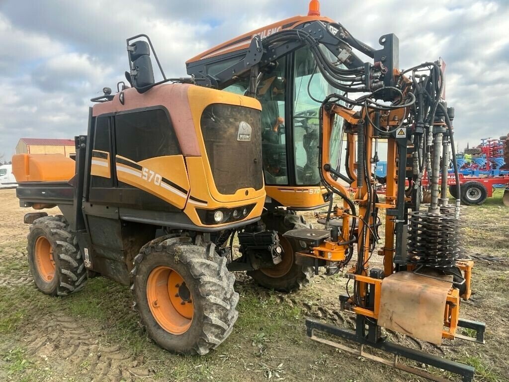 Traubenvollernter van het type Pellenc PORTEUR OPTIMUM 570, Gebrauchtmaschine in SAINT ANDIOL (Foto 4)