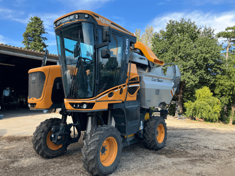 Traubenvollernter tipa Pellenc PORTEUR OPTIMUM 670, Gebrauchtmaschine u SAINT ANDIOL