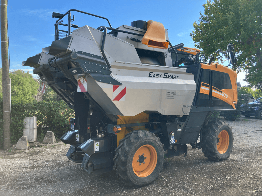 Traubenvollernter van het type Pellenc PORTEUR OPTIMUM 670, Gebrauchtmaschine in SAINT ANDIOL (Foto 7)