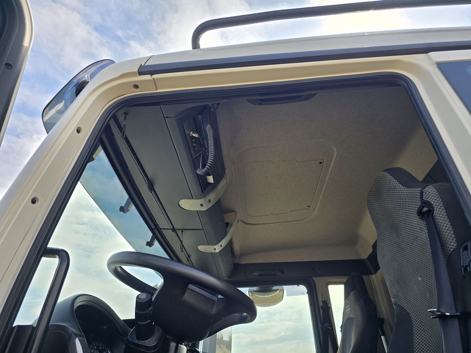Unimog Türe ait MAN TGS 33.500, Gebrauchtmaschine içinde Gabersdorf (resim 21)