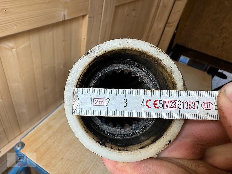 Unimog des Typs Mercedes-Benz Antriebswelle Vorderachse Hinterachse 425 435, Gebrauchtmaschine in Fitzen (Bild 8)