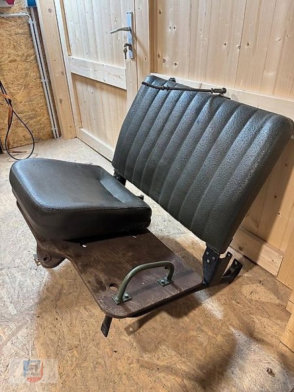 Unimog des Typs Mercedes-Benz Beifahrersitzbank Gestell U1000-U2400 Sitzbank, Gebrauchtmaschine in Fitzen (Bild 5)