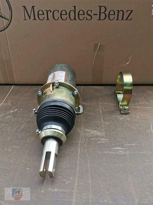 Unimog des Typs Mercedes-Benz Federspeicher U1000-U2400 *NEU* 424 427 425 43, Neumaschine in Fitzen (Bild 2)