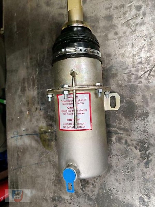 Unimog des Typs Mercedes-Benz Federspeicher U1600 NEU Notlöseeinrichtung, Neumaschine in Fitzen (Bild 5)