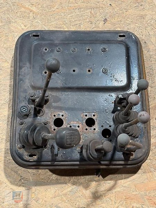 Unimog des Typs Mercedes-Benz Ganghebel Schalthebel Schaltplatte, Gebrauchtmaschine in Fitzen (Bild 3)