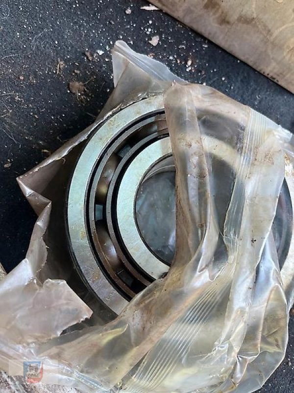 Unimog des Typs Mercedes-Benz Kugellager 405 425 437 NEU A 008 981 94 25, Neumaschine in Fitzen (Bild 3)