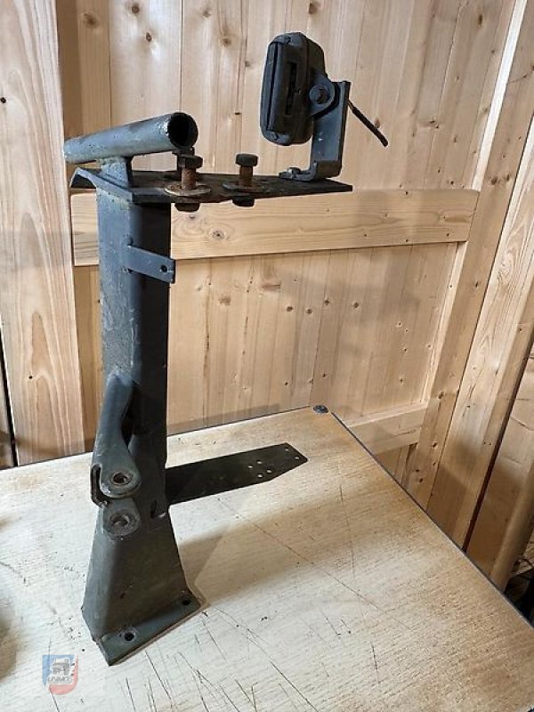 Unimog des Typs Mercedes-Benz Lampenträger Halter Scheinwerfer U1000-U2400 424 425 427, Gebrauchtmaschine in Fitzen (Bild 5)