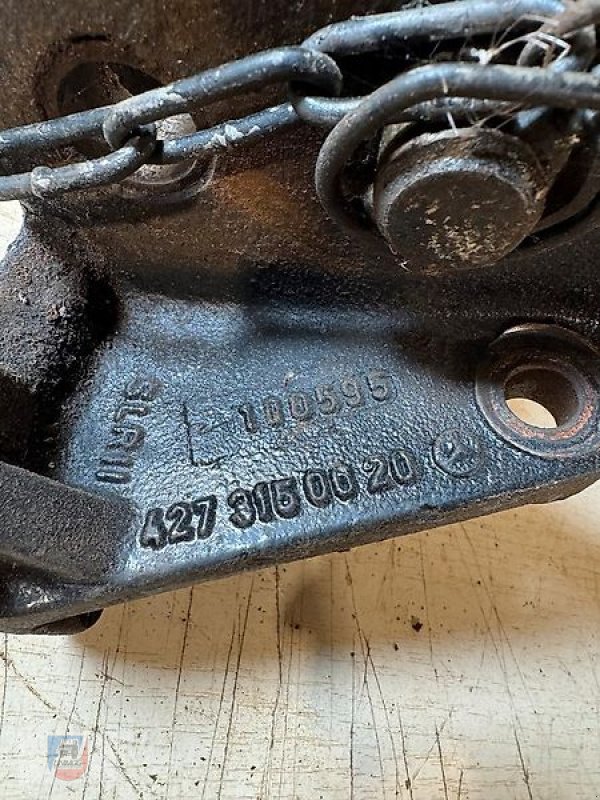 Unimog typu Mercedes-Benz Träger Zugmaul Halterung Oberlenkerhalter 424 427, Gebrauchtmaschine v Fitzen (Obrázek 2)