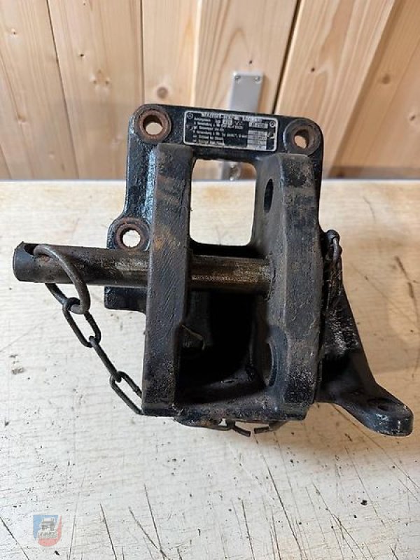 Unimog typu Mercedes-Benz Träger Zugmaul Halterung Oberlenkerhalter 424 427, Gebrauchtmaschine v Fitzen (Obrázek 1)