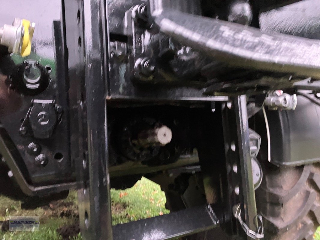 Unimog des Typs Mercedes-Benz U 427, Neumaschine in Aurich (Bild 4)