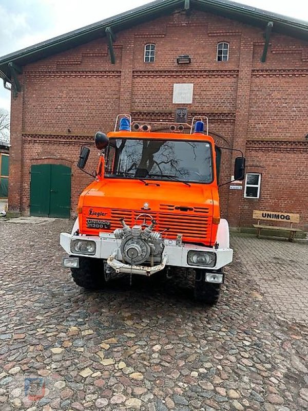Unimog des Typs Mercedes-Benz U1300L 37 Turbo DoKa H-Gutachten Feuerwehr Womo Expedition, Gebrauchtmaschine in Fitzen (Bild 2)
