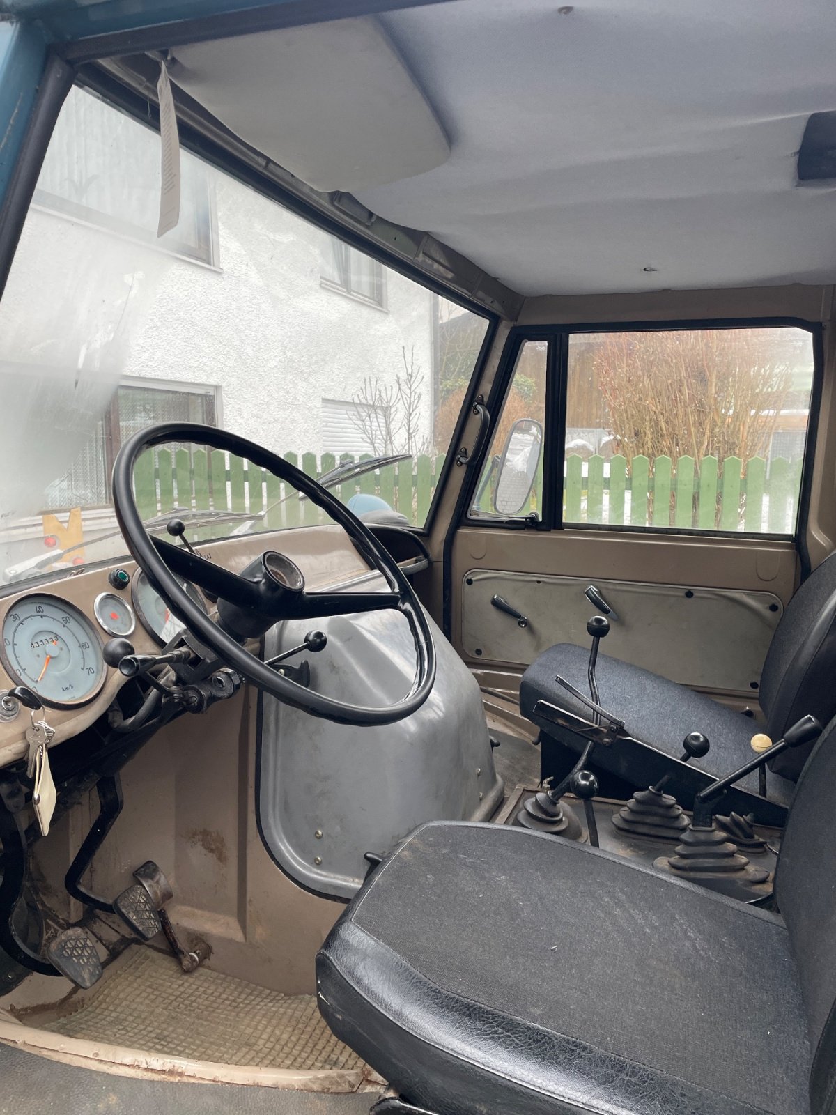Unimog of the type Mercedes-Benz Unimog 421, Gebrauchtmaschine in Riedenburg (Picture 3)